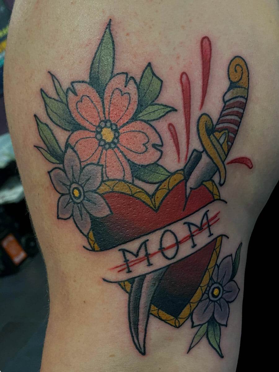 american traditional MOM tattoo done by Johnny Baker @ The Ink Elephant in  McAllen, TX : r/tattoos