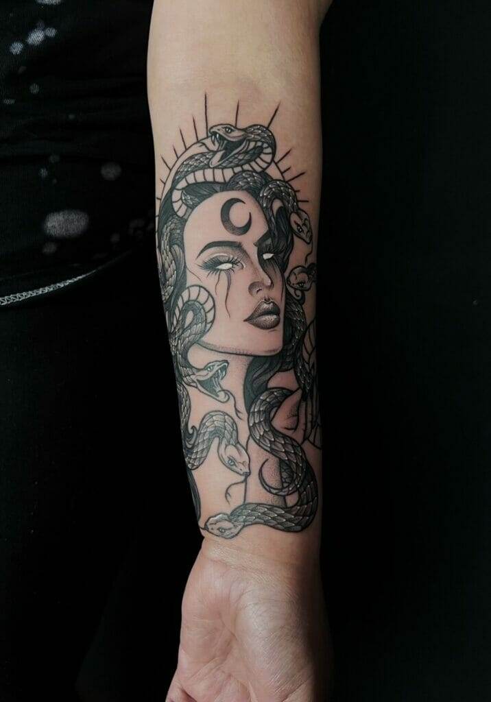 Tattoo, woman, snakes