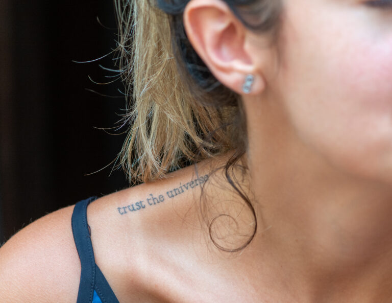 Tattoo Pricing Transparency: Understanding Hourly vs Flat Rates